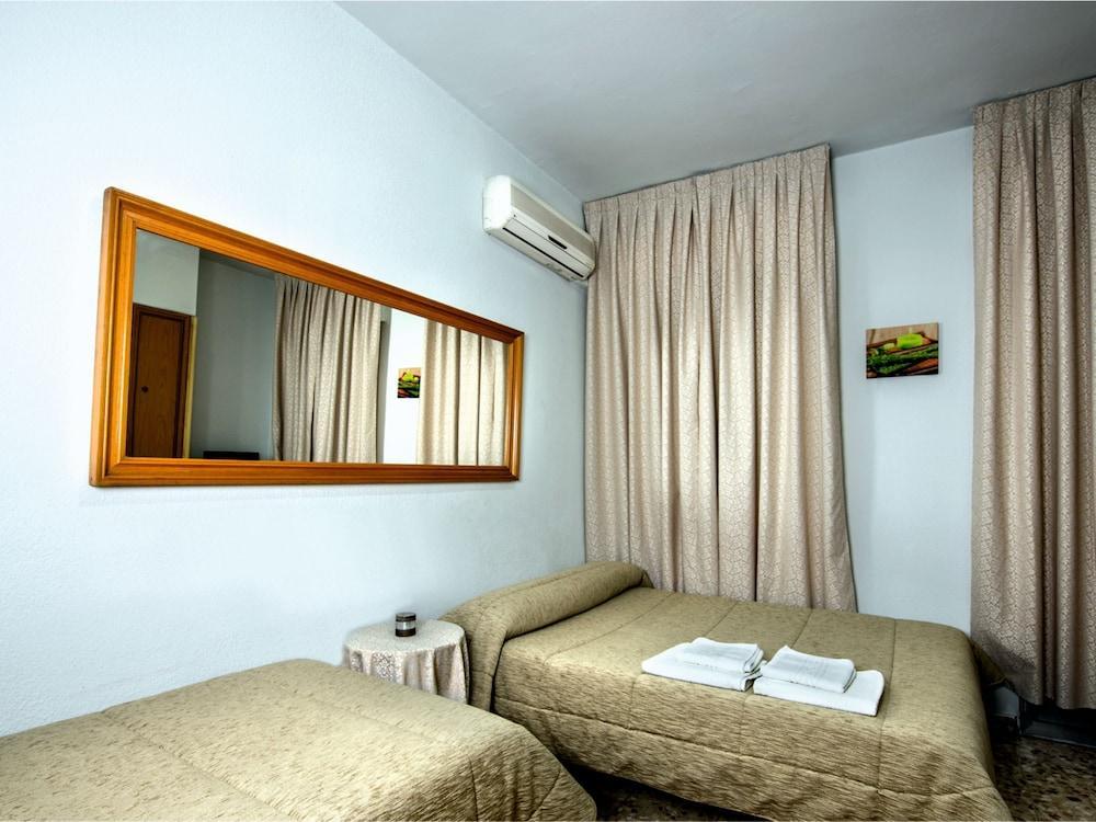 Hostal Santa Barbara Σορία Εξωτερικό φωτογραφία